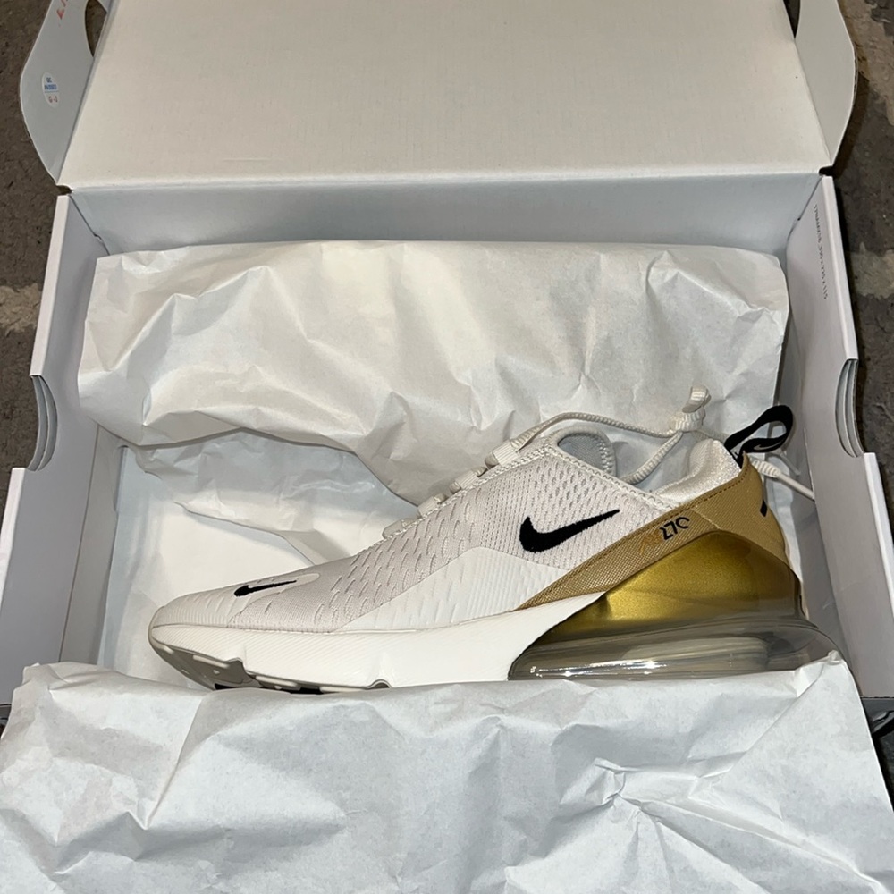 Women’s Nike Airmax 270  gold and white
